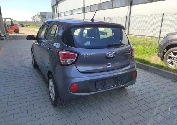 Hyundai i10 cena 15000 przebieg: 108500, rok produkcji 2016 z Żywiec małe 172